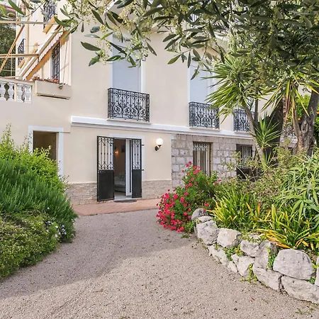 Sea Breeze Garavan New York - Happy アパート