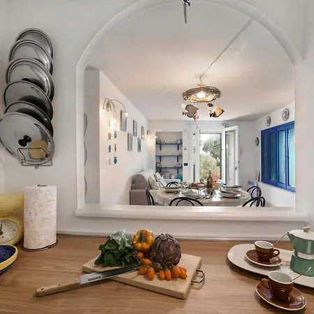 Sea Breeze Garavan New York - Happy Apartman