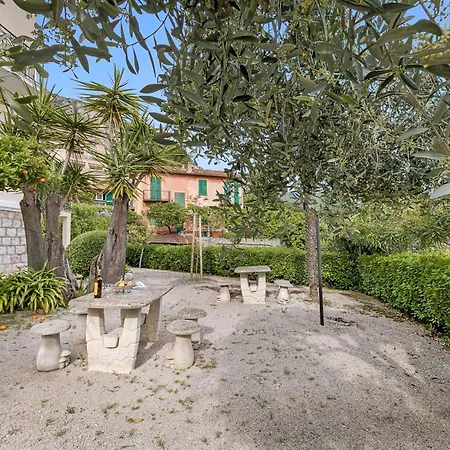 Sea Breeze Garavan New York - Happy *