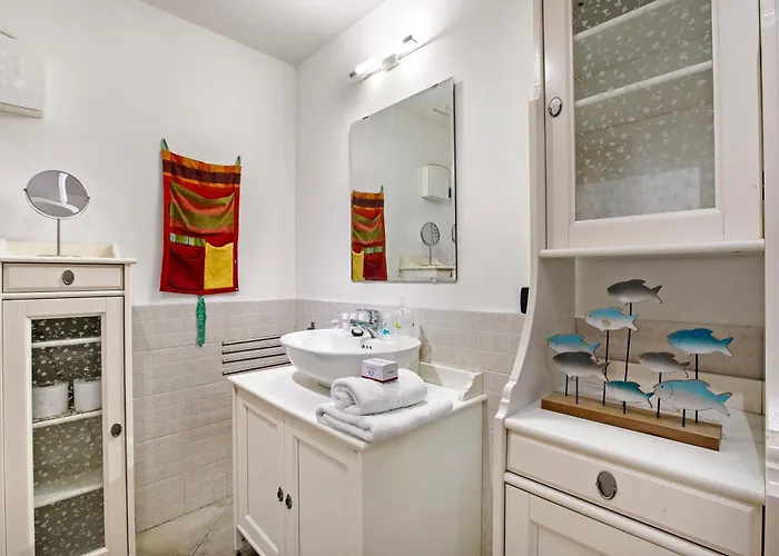 Sea Breeze Garavan New York - Happy Apartment